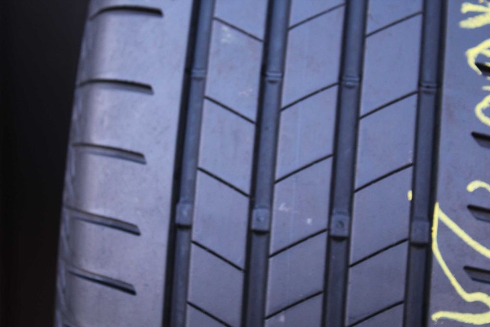 215 60 r17 Bridgestone Turanza t005