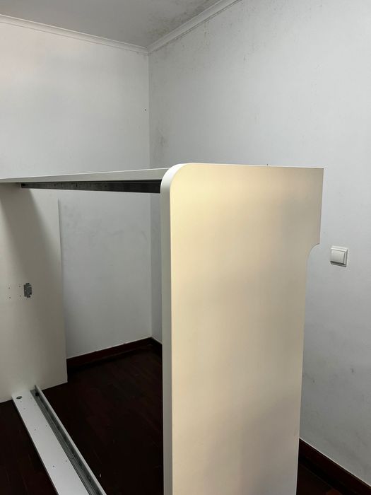 Cama de casal como nova!