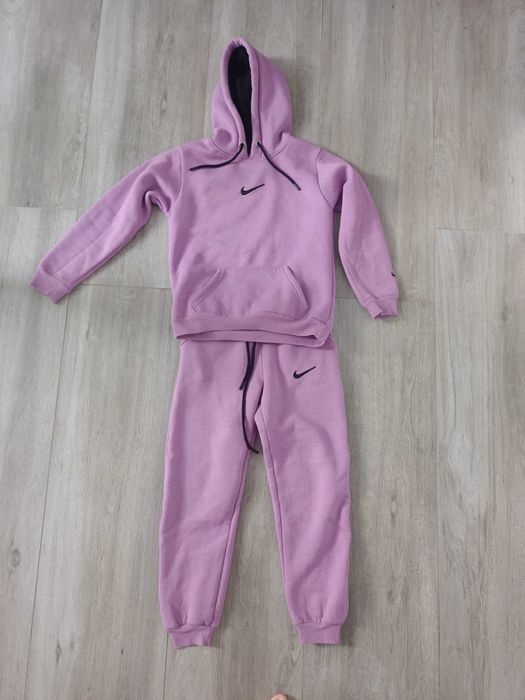 Dresy Nike r. 134/140