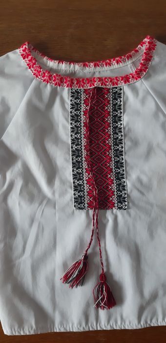 Дитяча вишиванка на дівчинку до 3 років