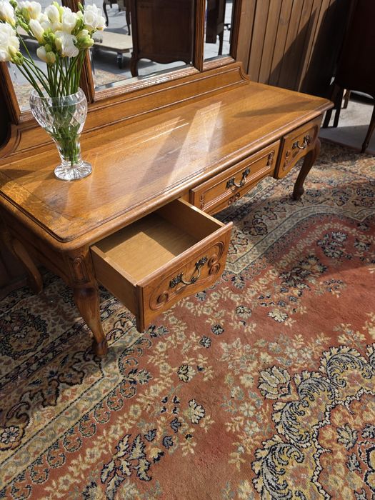 Toaletka w stylu ludwikowskim lustro Ludwik #1748 Stylowy Węgrów