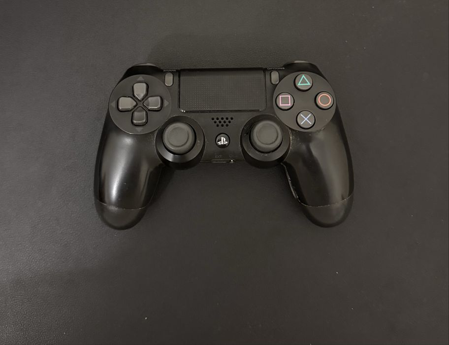 PlayStation 4 - 1Tb Preta