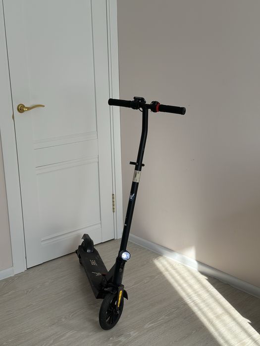 ‼️СРОЧНАЯ ПРОДАЖА‼️ Продам электросамокат Like.Bike Twist