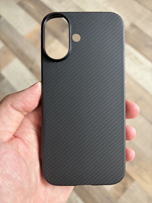 Чохол Pitaka на IPhone 17