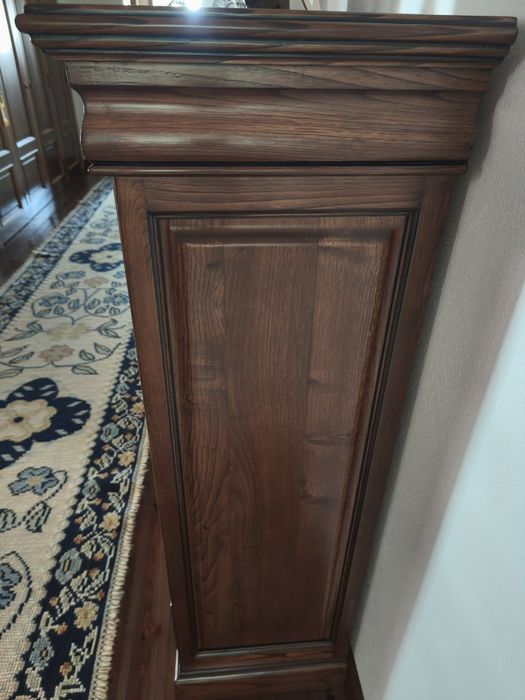 Móvel de apoio alto