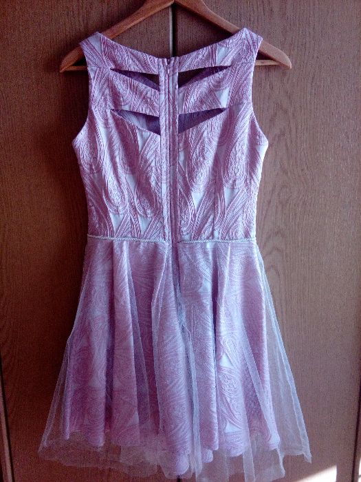 urocza sukienka roz. 40