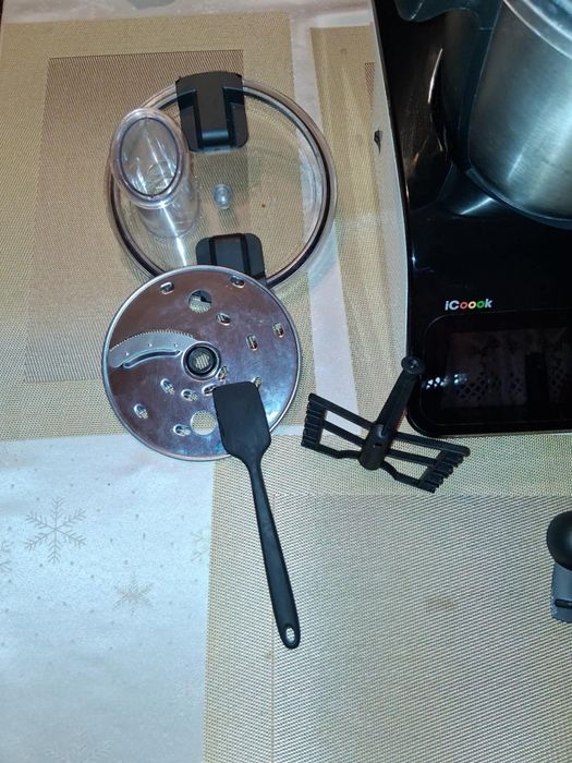 Termorobot ICOOK MPM MRK-18 1300W CZARNY