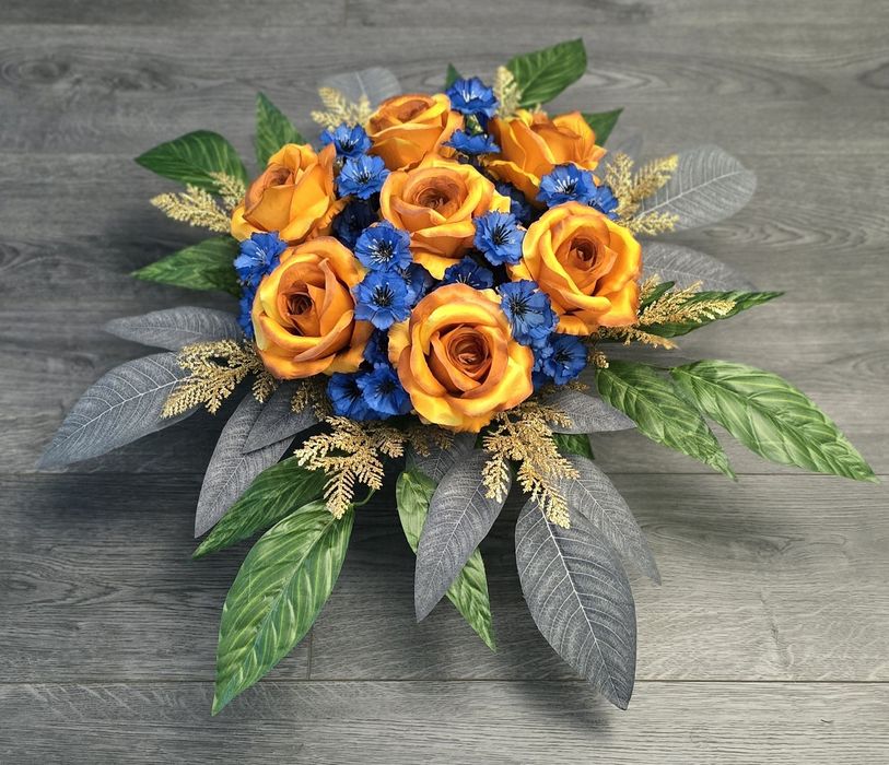 Kompozycja kwiatowa, bukiet, wiązanka na cmentarz