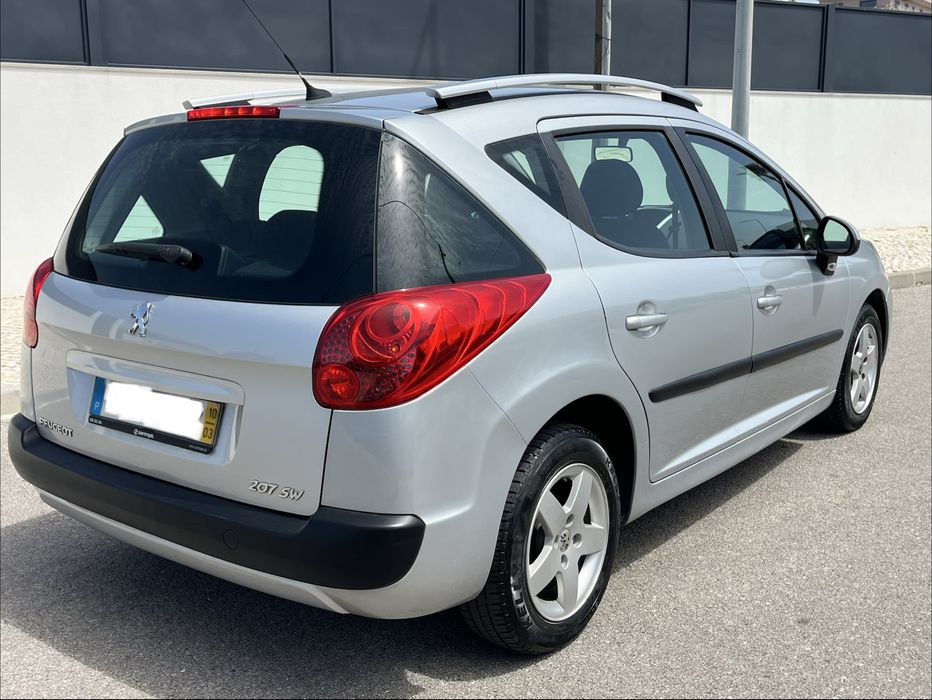 Peugeot 207 ano 2010