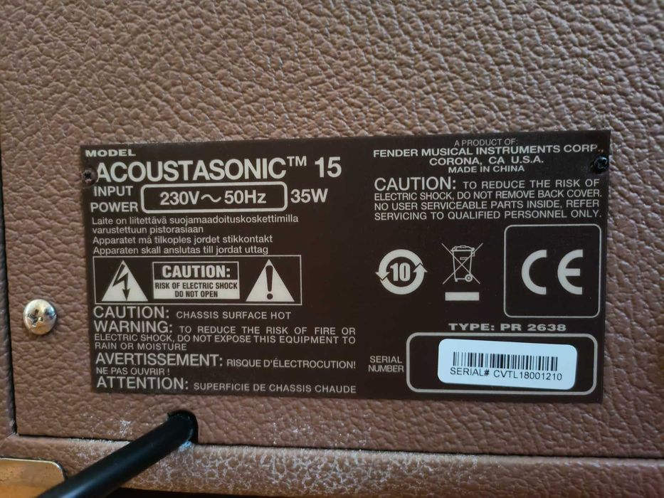 Amplificador para Guitarra Acústica Fender Acoustasonic 15