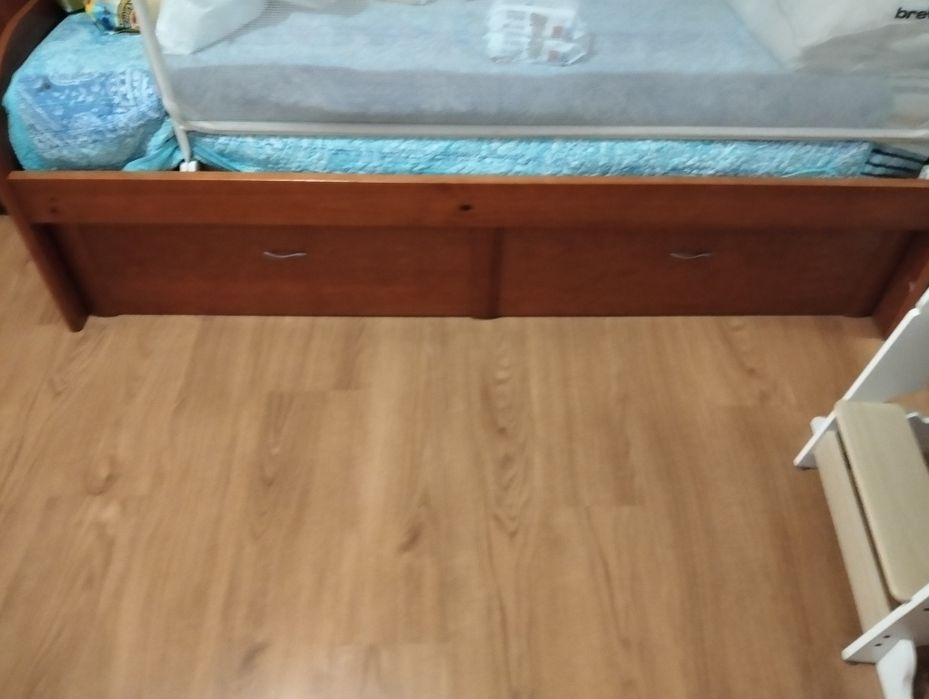 Cama com estúdio + roupeiro
