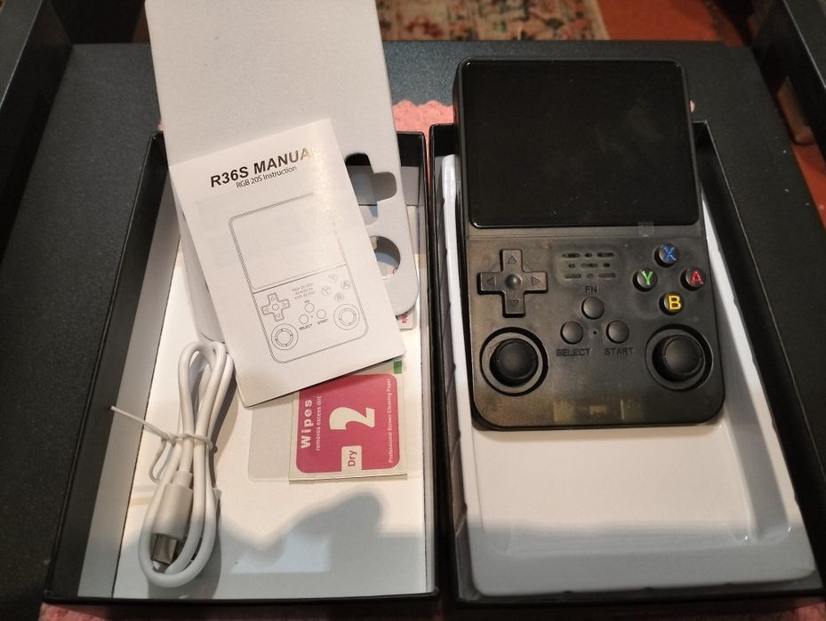 Consola retro R36S 128GB - preta