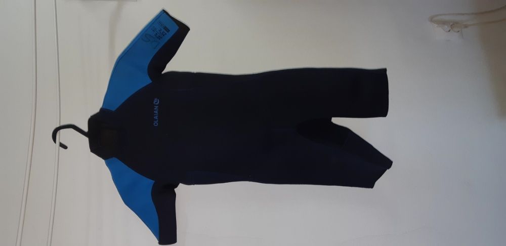 Fato de agua curto - 12 anos - usado como novo