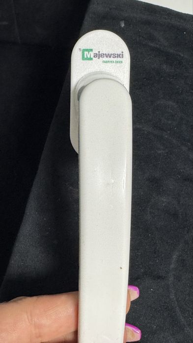 Klamki do okien i drzwi