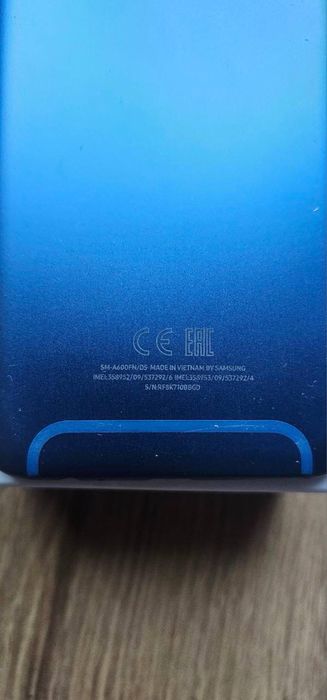 Смартфон Samsung Galaxy A6