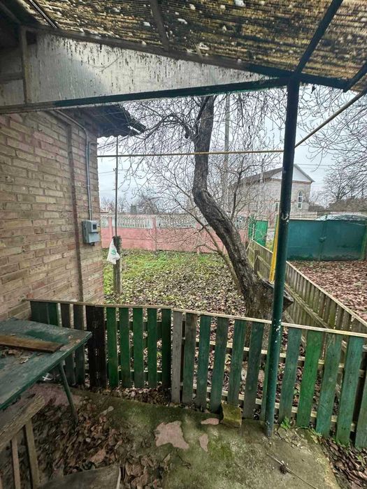 Будинок у самому центрі села Димер з усіма комунікаціями