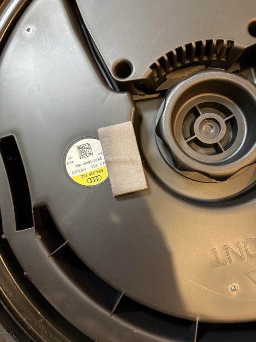 Audi Q5, opony letnie, belki, siatka bagażnika, koło dojaz., subbufer