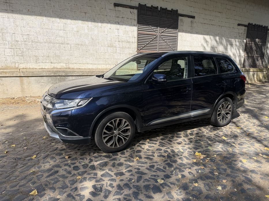 Mitsubishi Outlander 2.2 D 7 lugares Nacional