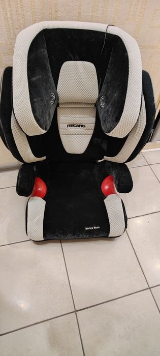 Автокрісло Recaro monza nova