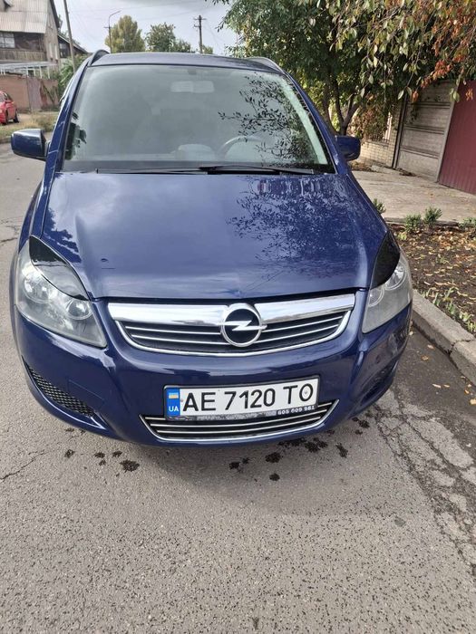 Продам Opel Zafira B