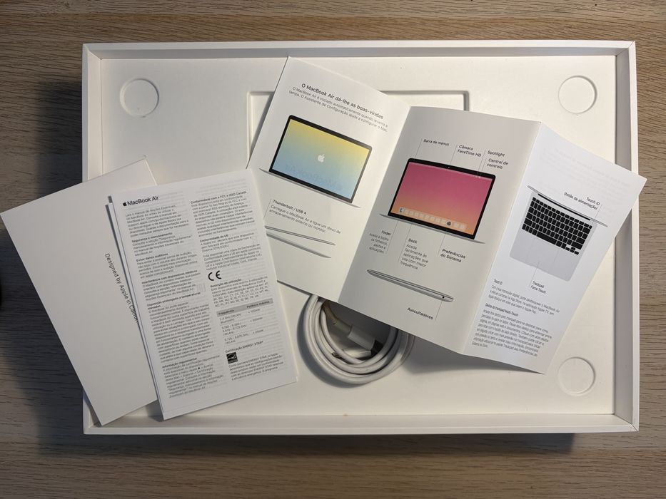 Macbook air M1 8Gb ram e 256gb de memoria