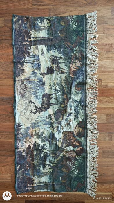 Stary gobelin na ścianę.