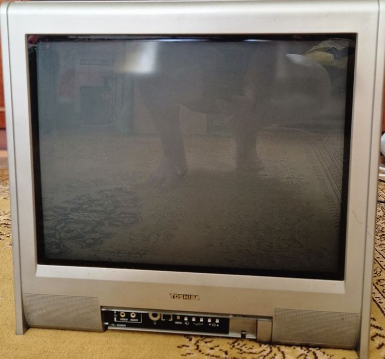 Три   телевізори