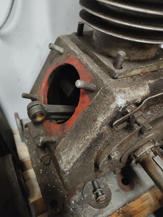 Części sprężarki WAN AW S1P135 Gdynia koło pasowe tłoki cylindry wał