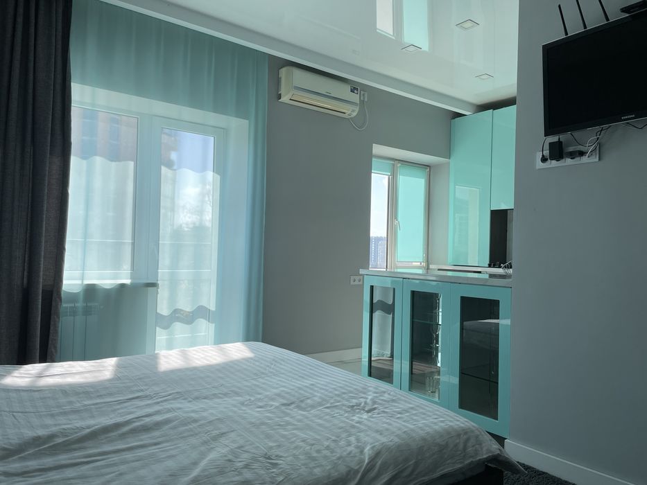 Сучасна стильна квартира подобово Центр (пр. Науки, 19а) 2 дор+дитина