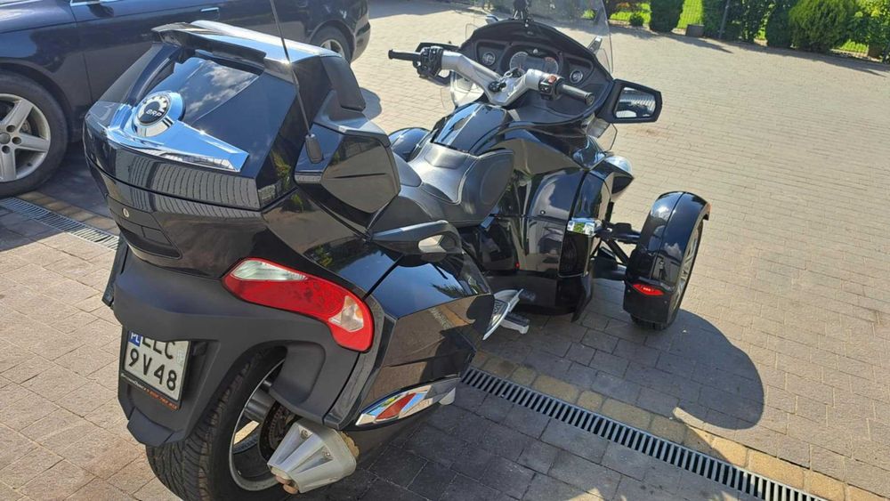 Can-am spayder RT -2011 r
