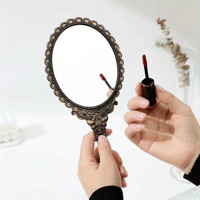 Ручное Зеркало с Сложным Цветочным Дизайном