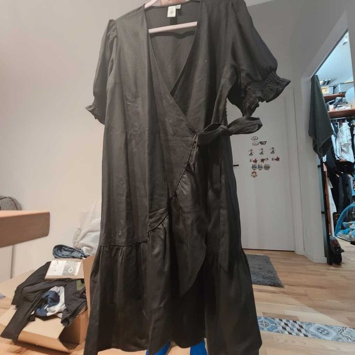 Czarna Sukienka YAS z Falbaną. Nowa Bez Metki. XL