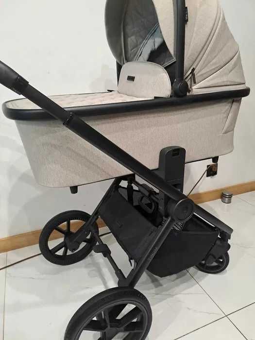 Venicci Tinum 2.0 Beżowy kompaktowy z baza isofix Avionaut /Cybex Wysyłam