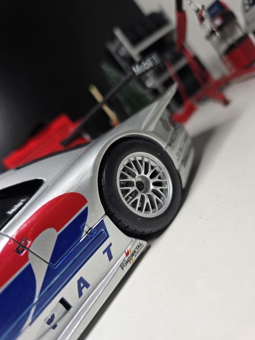 Mercedes clk gtr maisto 1/18
