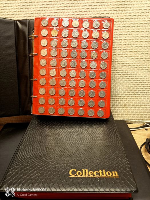 2 копейки 1993 1994г 3000штук монеты, мелочь, альбом, коллекция