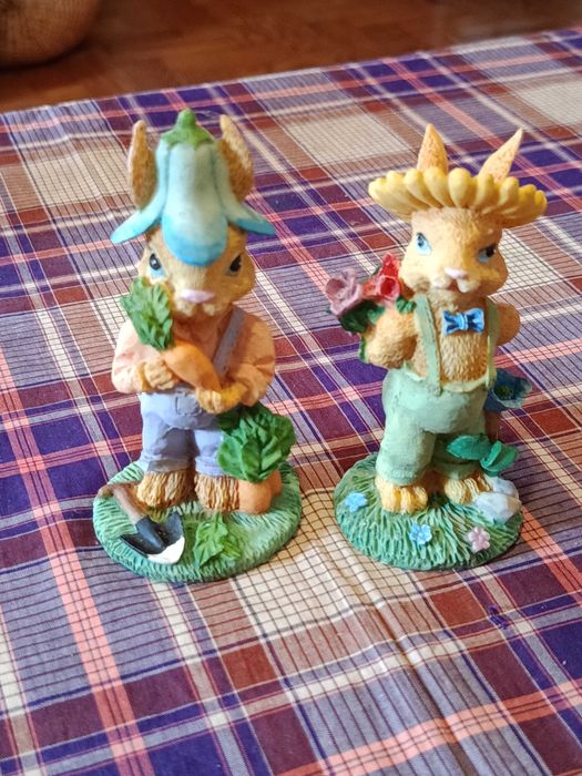 Bonecos estatuetas coelhos patos em resina decoração colecçao criança