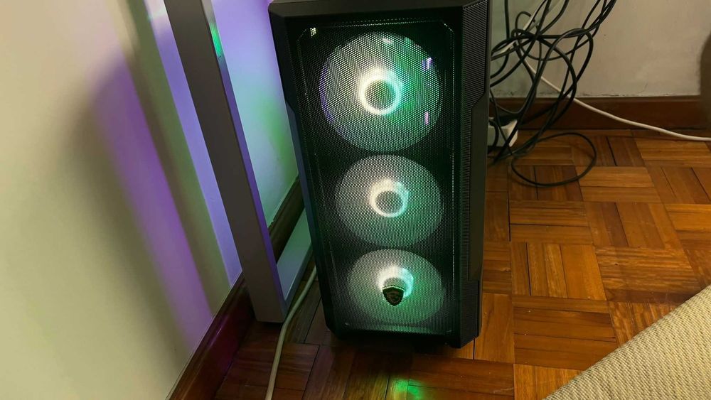 PC Gaming – Ryzen 5 8400F + RTX 5060 + 32GB DDR5