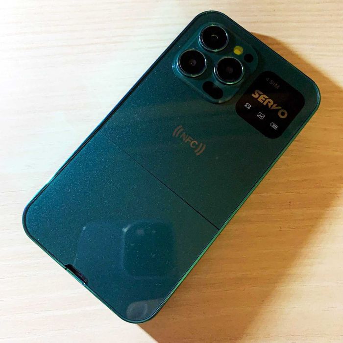 Продам Новий Мобільний Телефон Servo Ultra 700. NFC. 4 SIM. Акція!