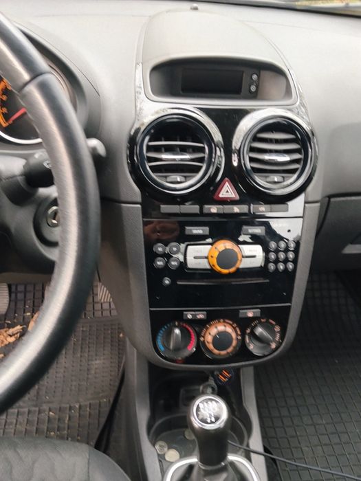 Sprzedam Opel Corsa 1,2b+lpg