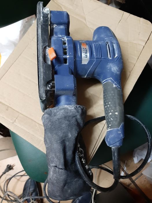 Lixadora a funcionar como nova