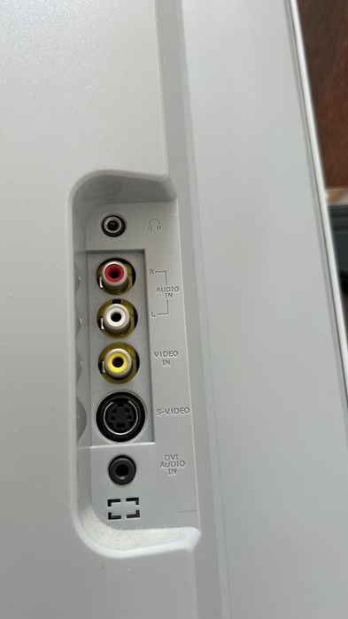 Philips widescreen flat TV 23PF4321/01