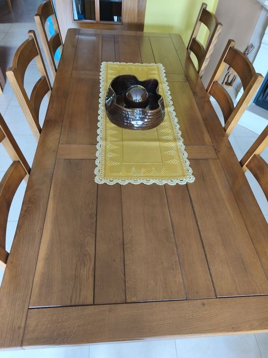 Mesa de jantar em carvalho