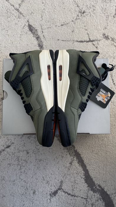 Jordan 4 Retro OG SP Undefeated