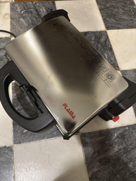 Tostadeira multifunçoes