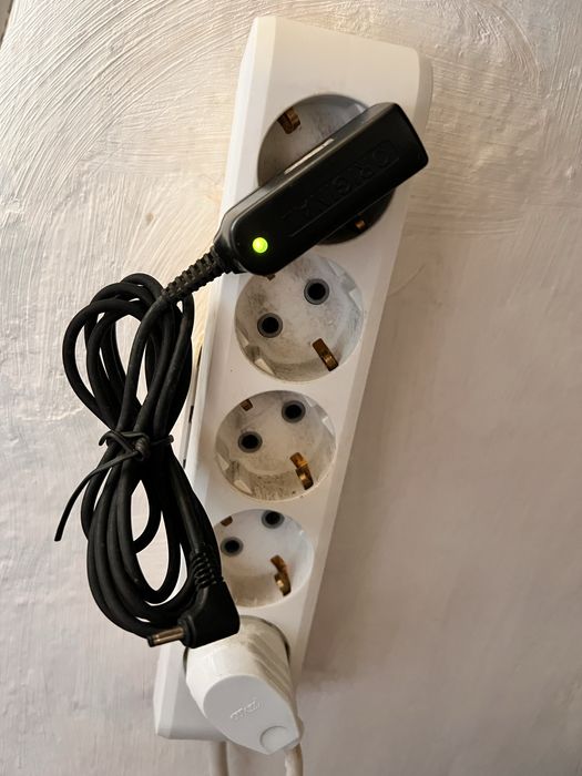 Зарядное устройство