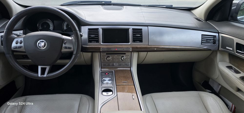 Jaguar XF 2.7d 207cv Luxury Premium 200 mil km