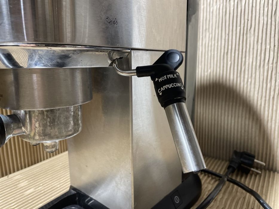 Кавомашина рожкова Delonghi ec685 M delongi кава кофемашина делонги