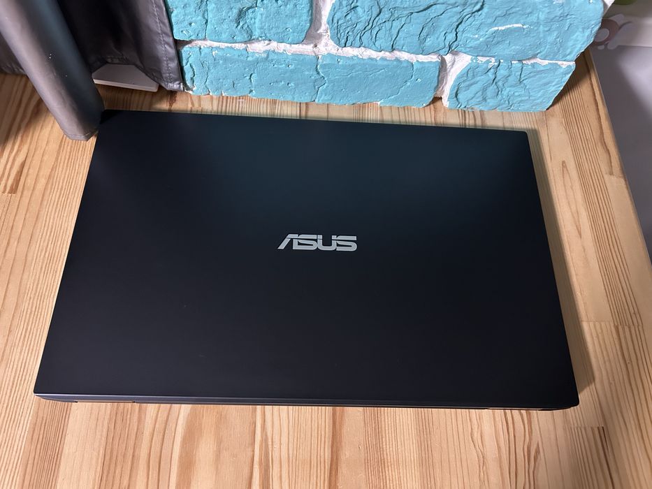 Ноутбук Asus Expert Book