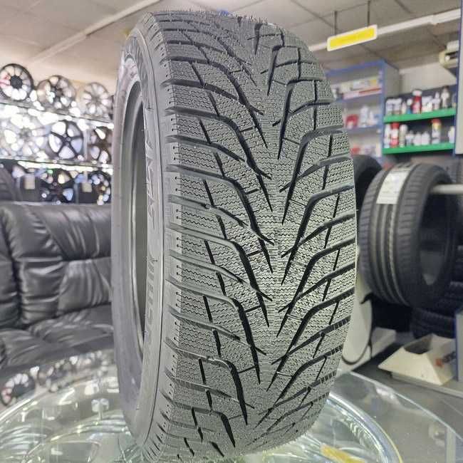 Купити зимові шини гуму резину покришки 235/45R19 доставка, гарантія. Професійний підбір оптимальних шин під ваші умови.