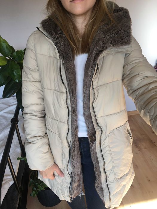 Kurtka puchowa kremowa zimowa pull&bear 36